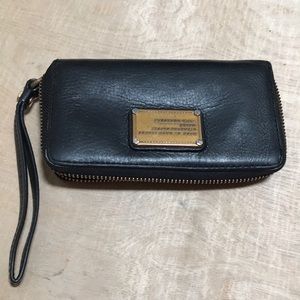 Marc Jacobs Card Checkbook Wallet Holder Black Wristlet